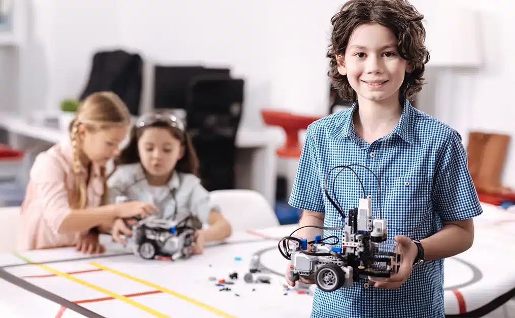 Why the Best STEM Programs Build Confidence Before Content